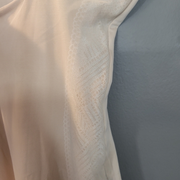 Assets Red Hot Label Spanx Open Bust Mid Thigh Bodysuit Soft Nude Womens 1X - Picture 4 of 6